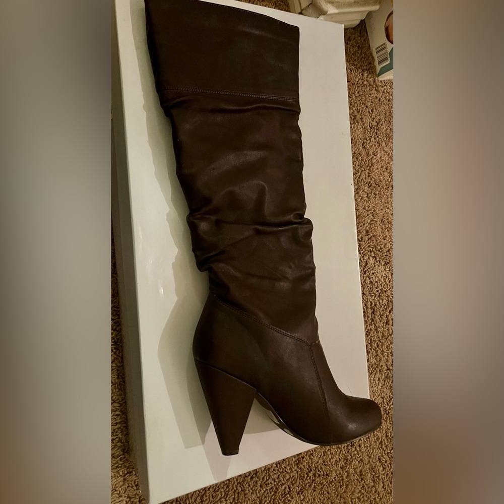 Jessica Simpson Brown Kitten heel boots 8.5m, great condition
